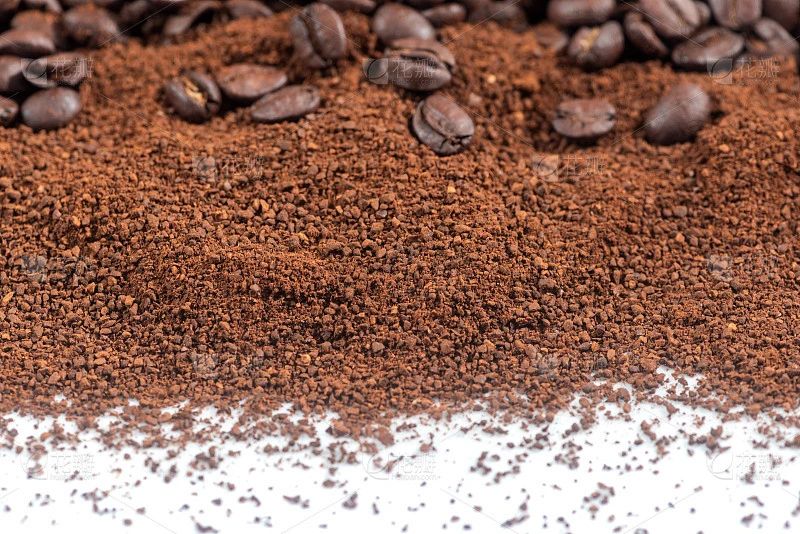 The first step in brewing coffee — choosing the coffee bean grind size